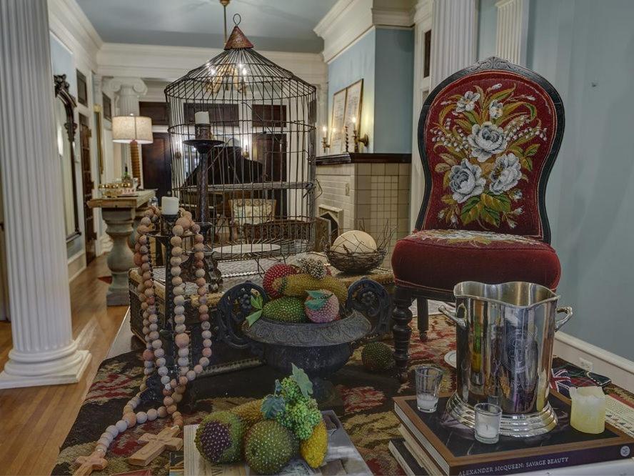 The English Merchant'S Inn Waxahachie Bagian luar foto