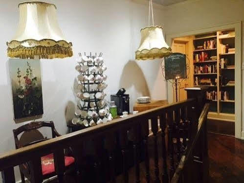 The English Merchant'S Inn Waxahachie Bagian luar foto